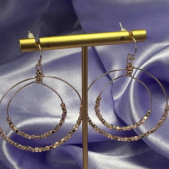 Rose Gold Hoop Dangle Earrings – Double Circle Beaded Drops – Lightweight NWT - Picture 4 of 9